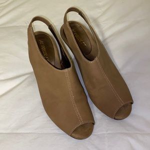 Aerosoles Tan Heels